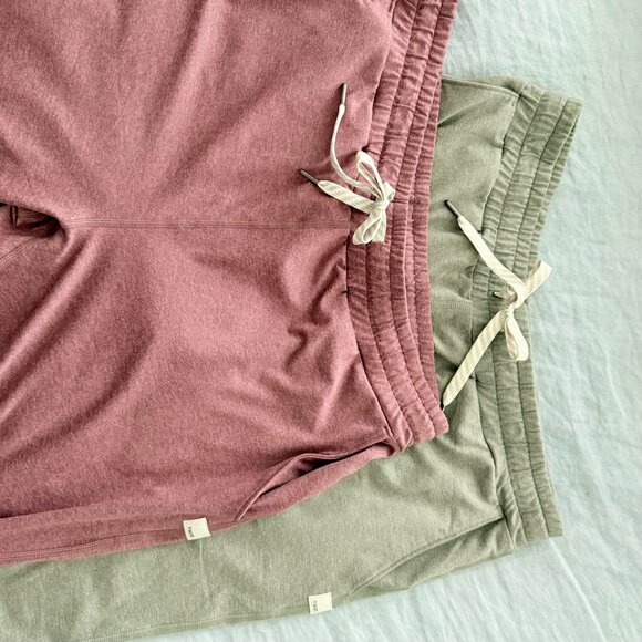 Vuori Joggers Bundle of 2 NWOT Medium Dusty Pink and Laurel Heather - Picture 12 of 12